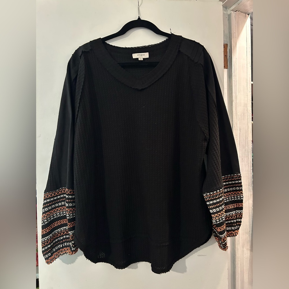 Umgee Black Blouse with Patterned Sleeves